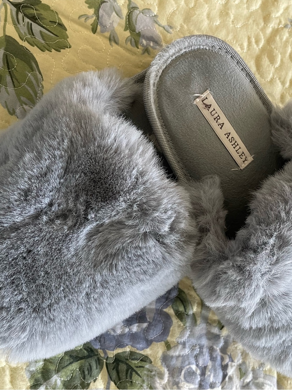 Laura Ashley Plush Faux Fur Slippers in Gray
